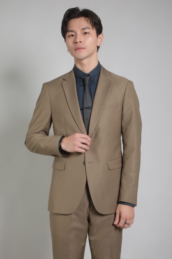 【新修身版】橄欖綠成套西裝・尊爵氣質款