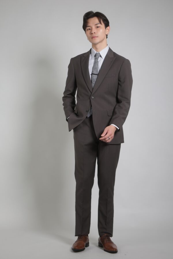 【新修身版】炭灰成套西裝・劍領設計・冷峻高雅款