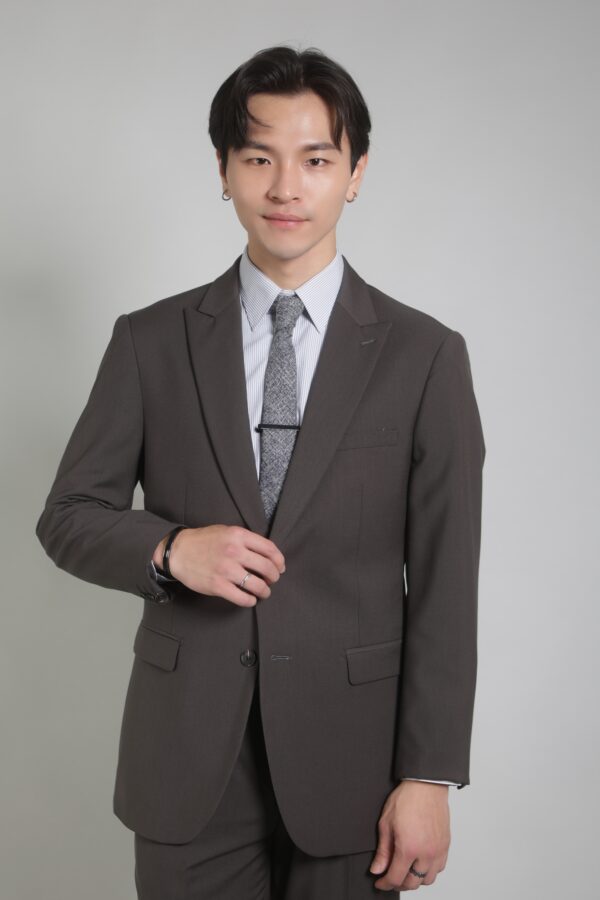 【新修身版】炭灰成套西裝・劍領設計・冷峻高雅款