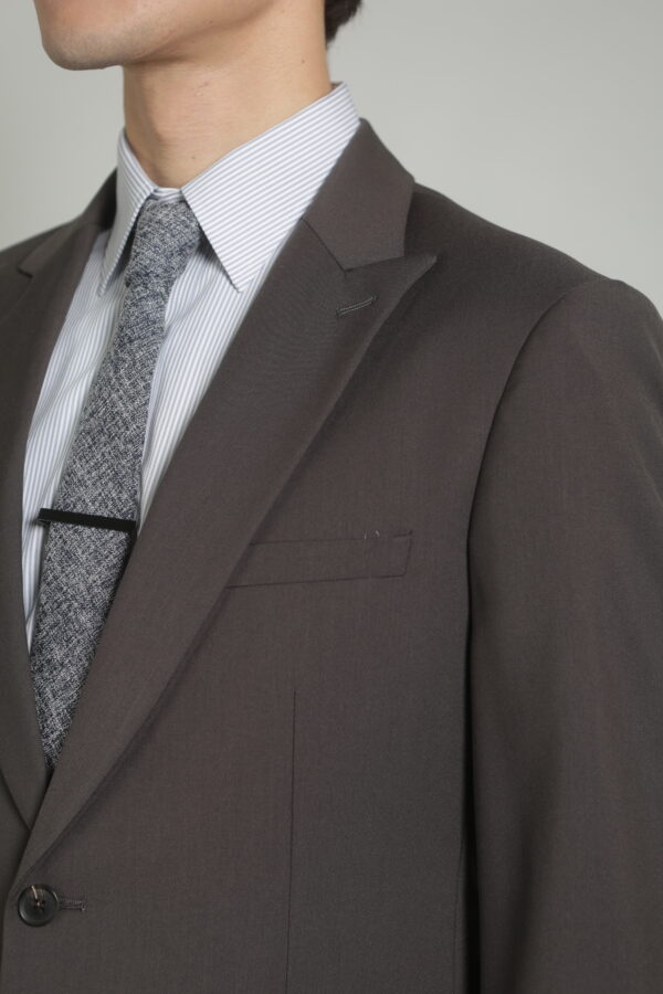 【新修身版】炭灰成套西裝・劍領設計・冷峻高雅款